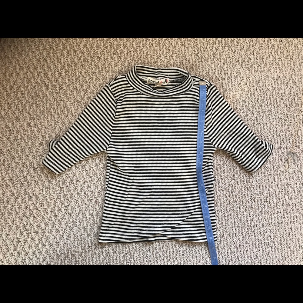 Stretchy, Form-Fitting Striped Crop-Top